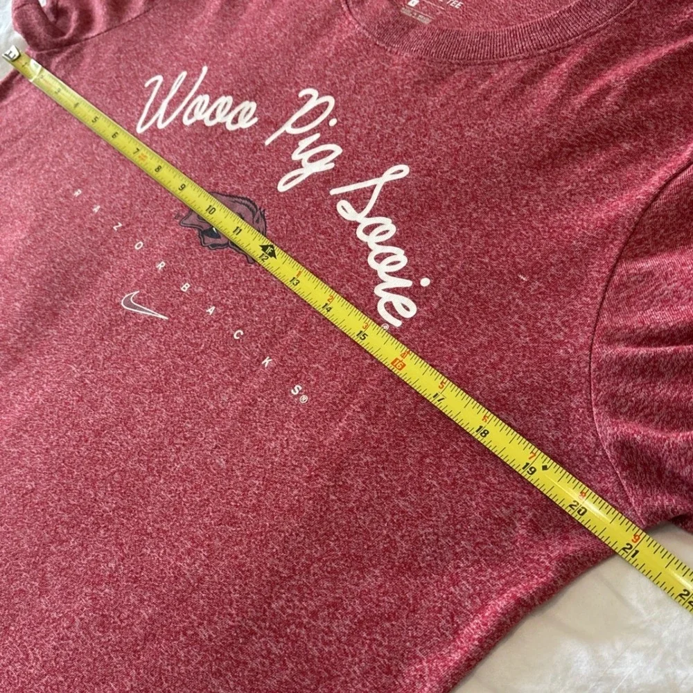 Nike Arkansas Razorbacks Wooo Pig Sooie T-Shirt Womens Large Red Heather Tee